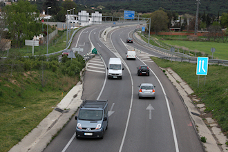 Enderroquen l’accés sud a Platja d’Aro