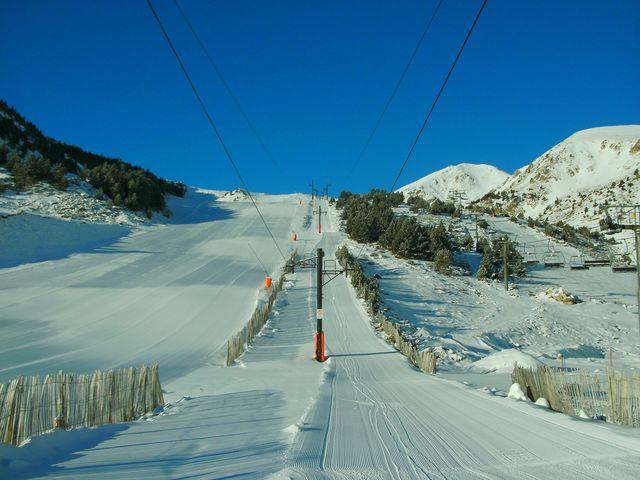 L’estació Vallter2000 i l’empresa Sarfa han habilitat un servei bus per només 35 euros anada i tornada.