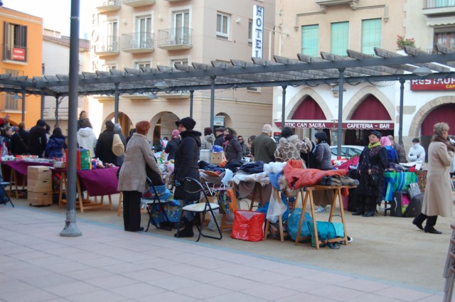 El centre comercial acull la desena edició del Mercat dels Encants de Sant Feliu de Guíxols.