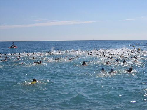 Bofill i Fernández guanyadors a la travessia de Platja d’Aro de natació