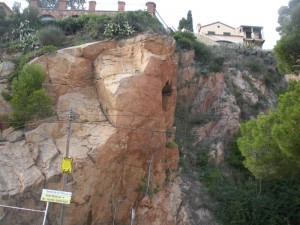 Tallat l’accés a l’avinguda de Sant Elm per despreniments a la cinglera