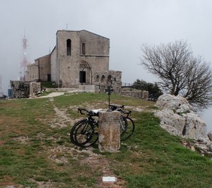 Un ascensor per a la Mare de Déu del Mont