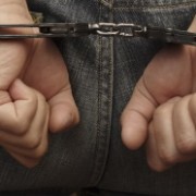 Detingut a Sant Feliu un perillós delinqüent acusat de la mort d’un home de 57 anys