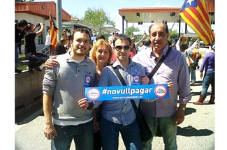 Ganxons de Solidaritat es planten i diuen #novullpagar al peatge de Girona Sud