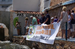 Recuperem Can Rius , es torna a manifestar arran de mur