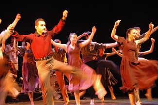 PORTA FERRADA 2012 DAD.EXE una revisió de la música i la dansa tradicionals