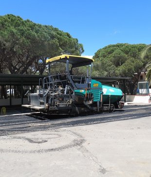 Platja d’Aro repara l’asfalt de cara a l’estiu