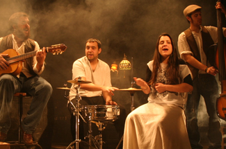 Torna el Guíxols Escena amb el concert acústic de D´Callaos al Teatre Auditori Narcís Masferrer