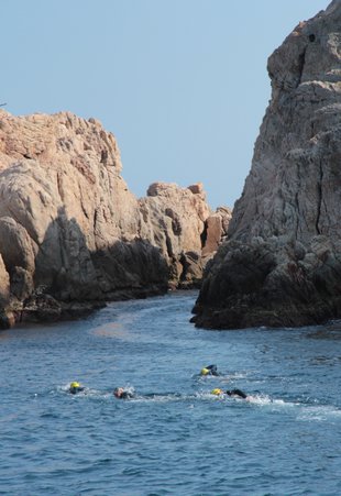 Palafrugell i Sant Feliu obren canals per nedar arran de costa