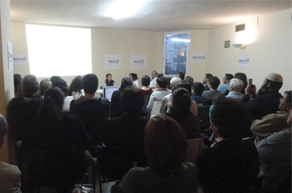 OPINA-S reuneix a 80 persones per un acte de cooperació i recull 200 quilos d’aliments