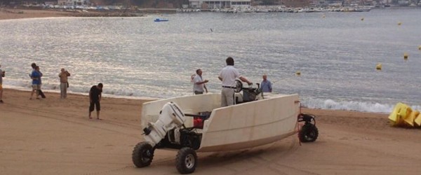PROVES D’UN PROTOTIP AMFIBI A SANT FELIU PROVES D’UN PROTOTIP AMFIBI A SANT FELIU