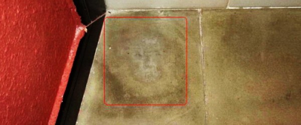 UNA CARA ALS ESGLAONS DE CASA ALBERTÍ UNA CARA ALS ESGLAONS DE CASA ALBERTÍ