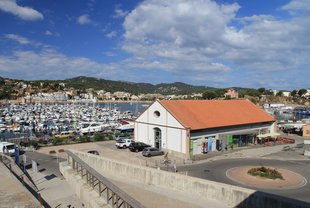 L’Estació Nàutica de Sant Feliu arrenca amb més de 60 negocis i serveis inscrits