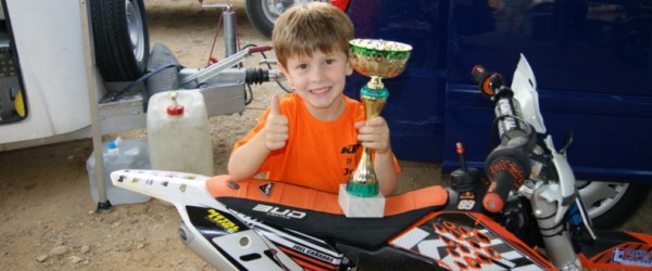 6 ANYS I SOTS-CAMPIÓ FAST CROSS 50 cc.