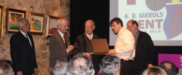 EL CENTENARI COMENÇA AMB BON PEU EL CENTENARI COMENÇA AMB BON PEU