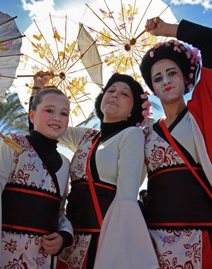 Les rues tanquen el cap de setmana fort del carnaval