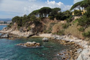 Acord per reobrir el camí de ronda tallat a Platja d’Aro