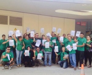 Un grup de membres d