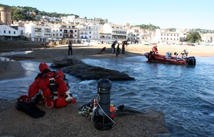 Ni rastre del pescador de Tossa ni de la barca en la segona jornada de recerca