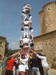 Els Minyons de Santa Cristina estrenen camisa i tiren el seu primer 5 de 6