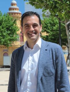 Sant Feliu de Guíxols. El cap de llista de TSF, alcaldable exalcalde i candidat a alcalde, Carles Motas, al passeig del Mar. Tots per Sant Feliu