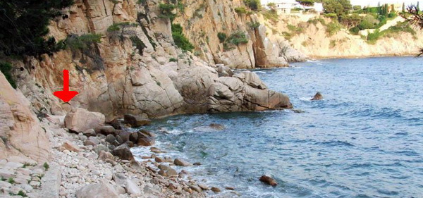 FERIT PER ESLLAVISSAMENT A LA CALA DEL VIGATÀ
