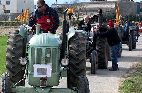 DIUMENGE, TROBADA DE TRACTORS ANTICS