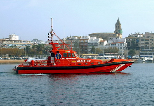 SALVAMENT MARÍTIM EVACUA UN MARINER AL PORT DE SFG