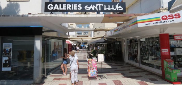 Volen dignificar les galeries comercials de Platja d’Aro