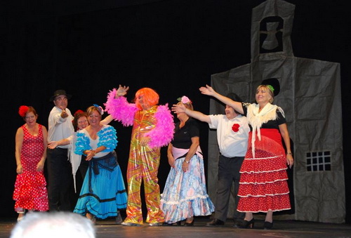 DIUMENGE ELS SOMIATRUITES DE SANT ELM AL TEATRE DIUMENGE ELS SOMIATRUITES DE SANT ELM AL TEATRE