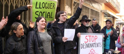 Tres famílies ocupen un bloc de pisos a Sant Feliu de Guíxols de l’herència Anlló