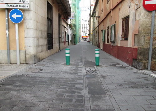 ES TANCA AL TRÀNSIT UN TRAM DEL CARRER HOSPITAL