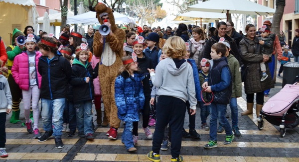 DIVENDRES, ENCESA DE LLUMS DE NADAL A SFG