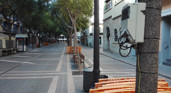 Renoven a Sant Feliu la xarxa elèctrica de la rambla Vidal