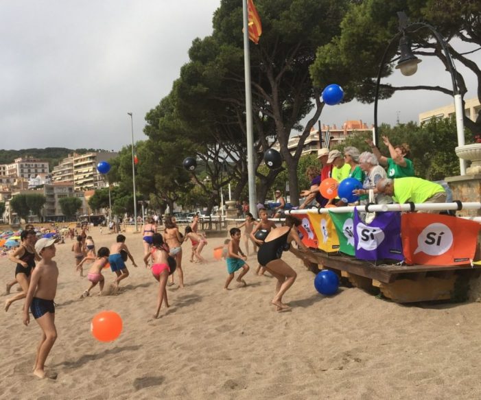 L’ANC va portar pilotes a la platja en l’últim acte de juliol