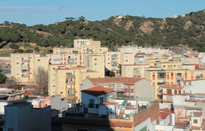 Sant Feliu adquireix pisos de bancs a baix preu per destinar-los a lloguer social