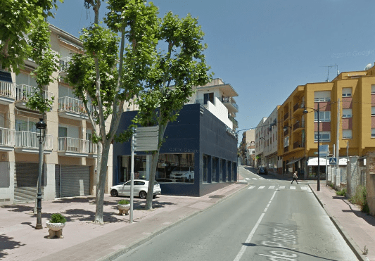 Asfalten diversos trams de la carretera de Palamós, a Sant Feliu Asfalten diversos trams de la carretera de Palamós, a Sant Feliu