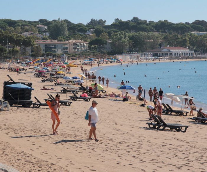 Menys zones de gandules i més petites el 2018 per guanyar platja a Sant Feliu