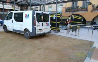 Comença la pavimentació de la plaça del Mercat de Sant Feliu