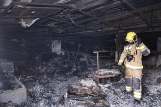 Un violent incendi destrossa l’antiga discoteca Pacha de Platja d’Aro