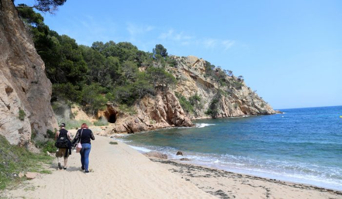 Critiquen a la Selva que l’Estat vulgui treure sorra de Tossa