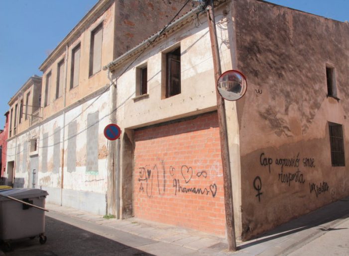 L’Ajuntament de Sant Feliu traurà l’amiant d’una nau abandonada al carrer del Sol