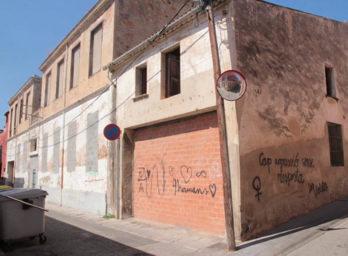 L’Ajuntament de Sant Feliu traurà l’amiant d’una nau abandonada al carrer del Sol