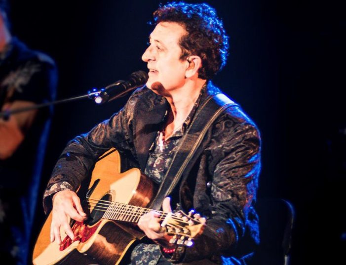 Manolo García actuarà en acústic a la Porta Ferrada Manolo García actuarà en acústic a la Porta Ferrada