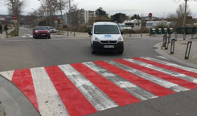 Castell-Platja d’Aro crea camins escolars segurs i adaptats en els nens i nenes amb autisme a petició de la comunitat educativa i Viu Autisme Castell-Platja d’Aro crea camins escolars segurs i adaptats en els nens i nenes amb autisme a petició de la comunitat educativa i Viu Autisme