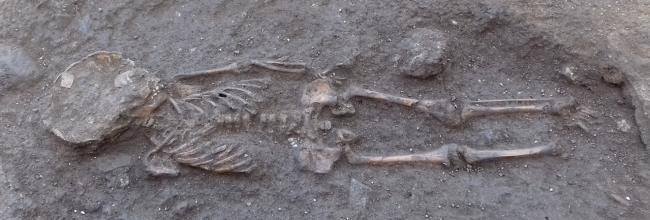 Troben un esquelet d’infant de l’època medieval a les excavacions de Romanyà