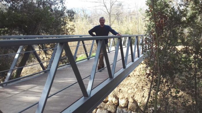 Construeixen una passera a la riera Malvet per millorar la ruta del Balcà de Santa Cristina