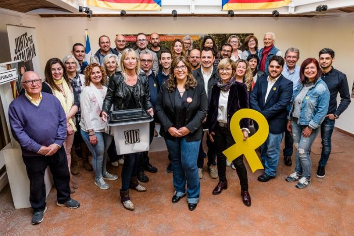 Laura Cendrós, filla d’un dels fundadors d’Òmnium, amb JxCat a Sant Feliu