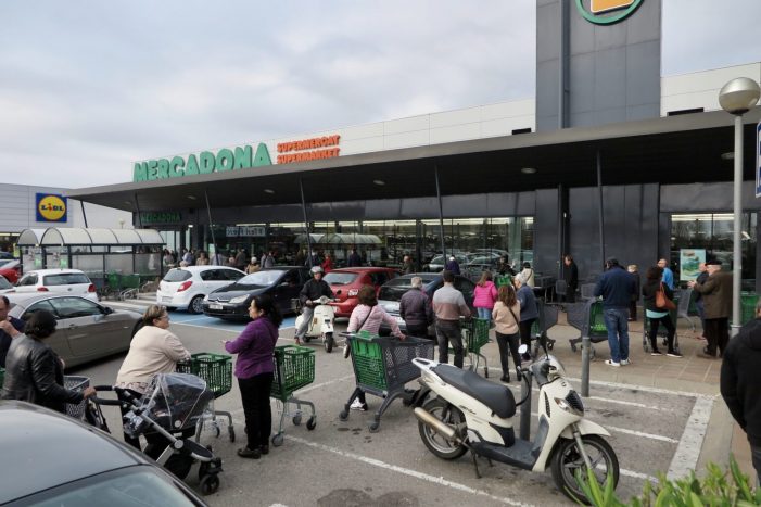 Cues en els supermercats, prevenció en els comerços i establiments tancats