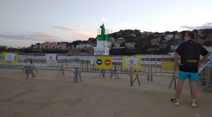 Sant Feliu barra el pas a l’esplanada del far del dic